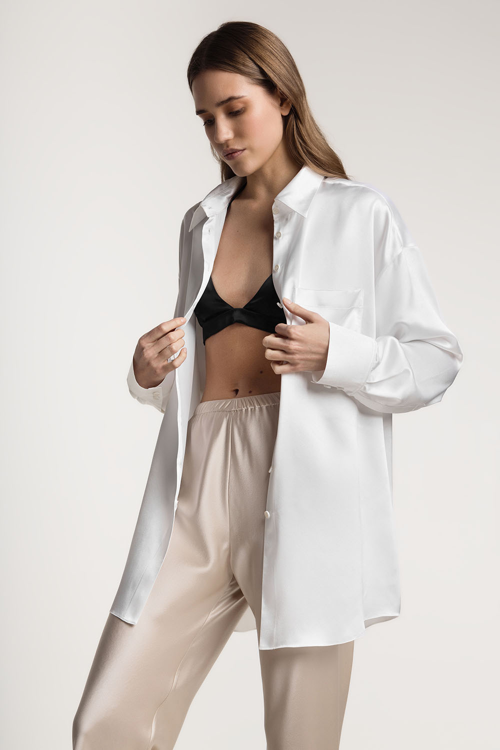 Kaisa White oversized shirt in Silk Satin - Image 4