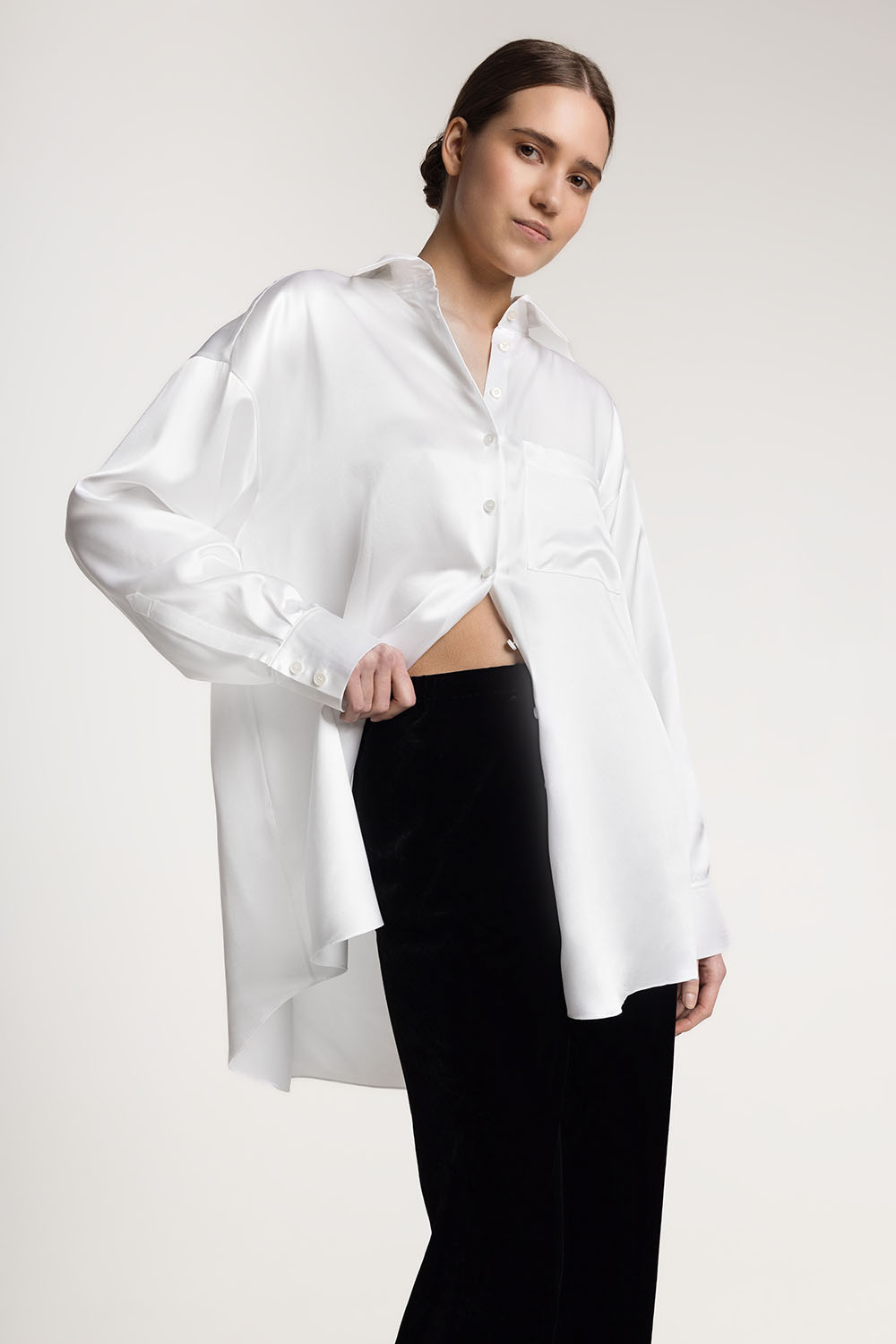 Kaisa White oversized shirt in Silk Satin - Serenity